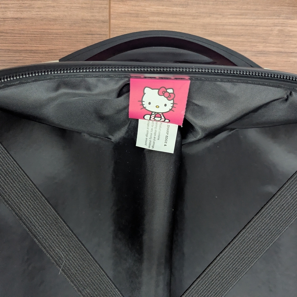 Pink Hello Kitty Face Roller Suitcase With Top Handle And Extended Roller Handle - Picture 12 of 12